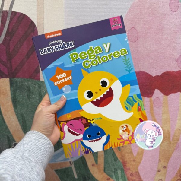 Baby shark; pega y colorea